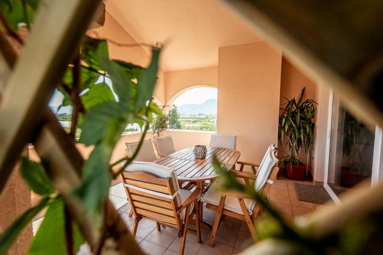 Neretva Valley Apartments - Heated Pool Metkovic Exterior photo