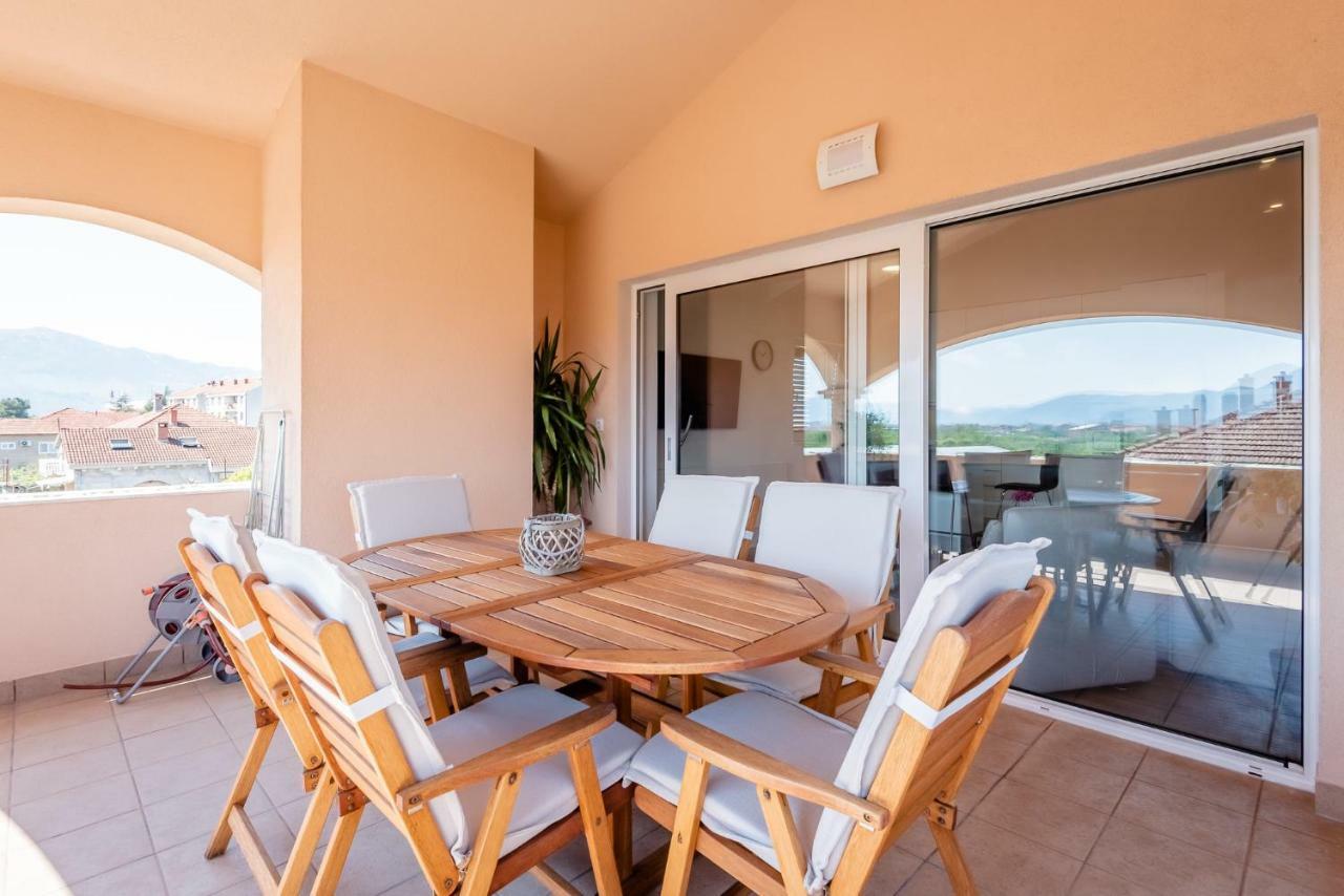 Neretva Valley Apartments - Heated Pool Metkovic Exterior photo